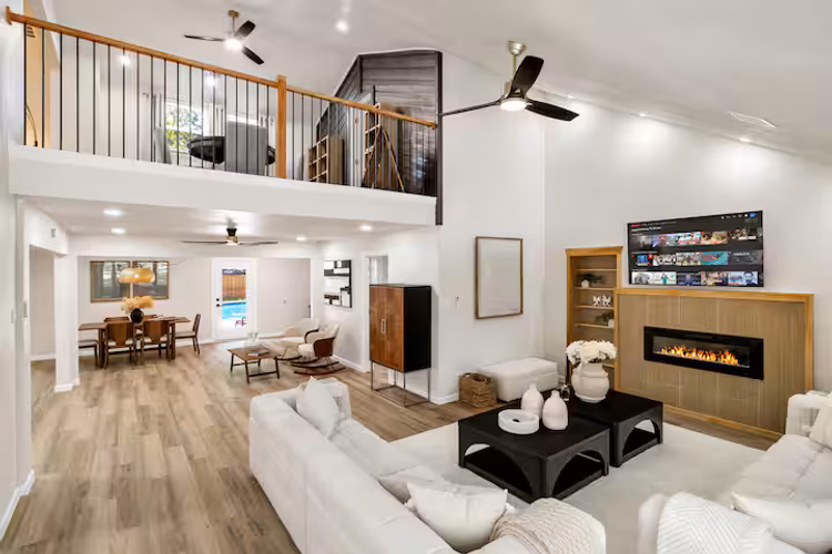 https://upcdn.io/W23MTH6/image/uploads/2025/08/08/4jbMYeZ1Kp-living%20and%20dining.avif?f=avif&w=900&h=500&fit=cover&quality=60