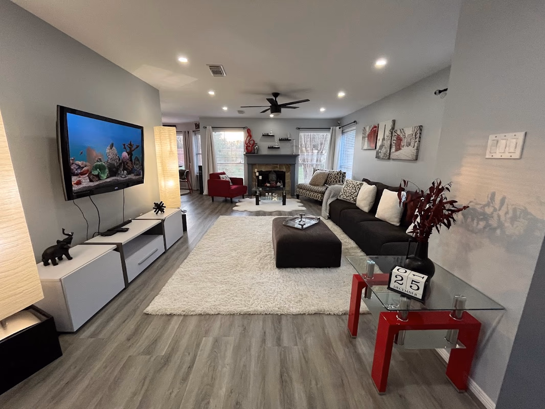 Modern 4BR Retreat Extended Stay Ideal. SW Houston
