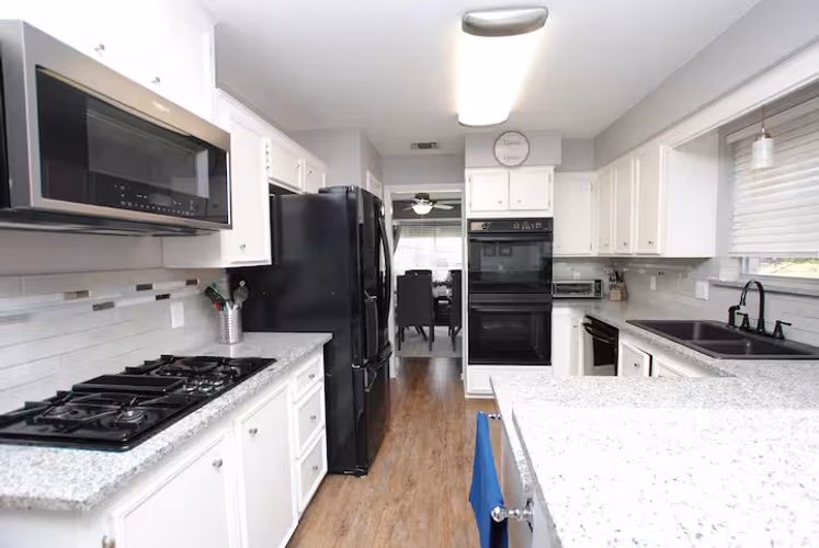 https://upcdn.io/W23MTH6/image/uploads/2025/08/13/4jagivLR5n-KITCHEN-ezgif.com-avif-to-jpg-converter%20(1).jpg?f=avif&w=900&h=500&fit=cover&quality=60