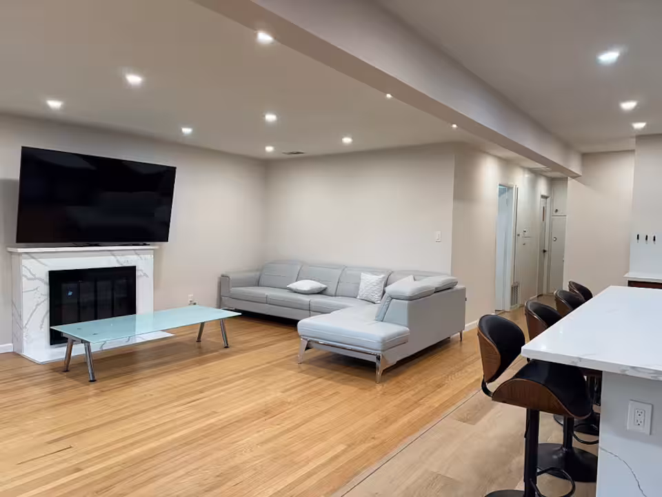Cozy home with natural sunlight minute from Kaiser