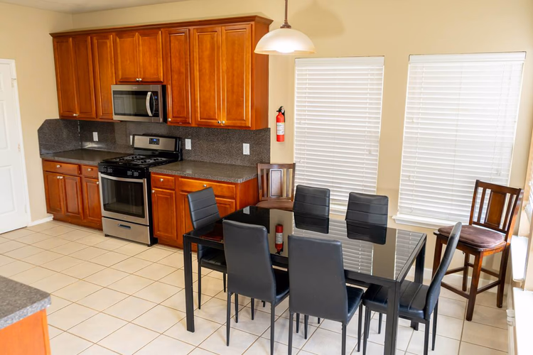 https://upcdn.io/W23MTH6/image/uploads/2025/08/25/4jZ5AsE38R-Dining.jpeg?f=avif&w=900&h=500&fit=cover&quality=60