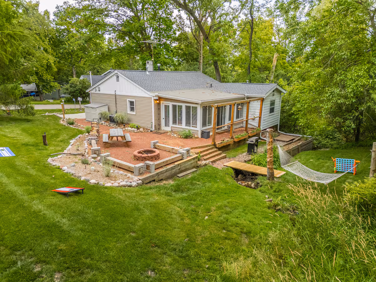 Creekside Cabin | 3 bedroom | Gas Fireplace