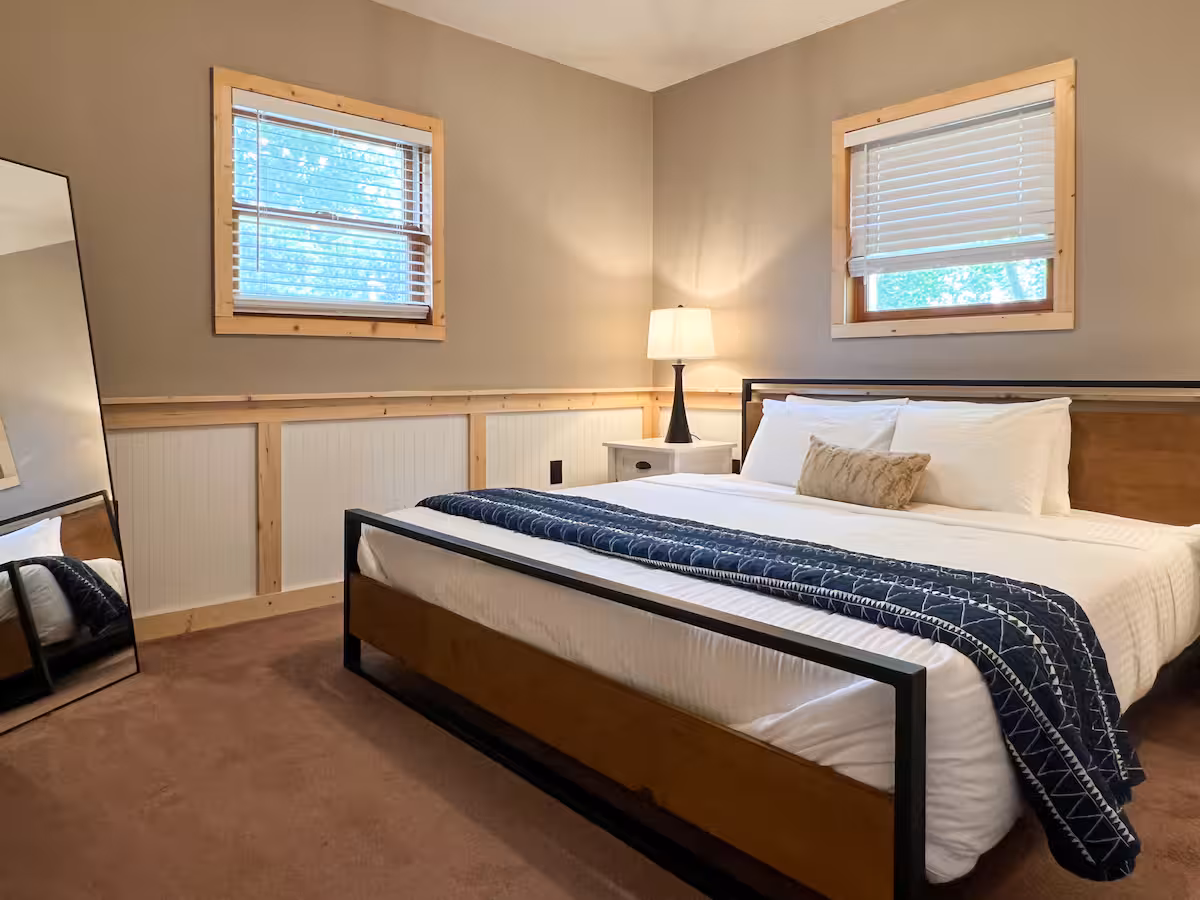 Creekside Cabin | 3 bedroom | Gas Fireplace