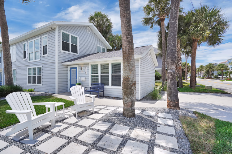 https://upcdn.io/W23MTH6/image/uploads/2025/08/26/4jYyfutADG-003-12519thAvenueSouth-JacksonvilleBeach-FL-32250-SMALL.jpg?f=avif&w=900&h=500&fit=cover&quality=60