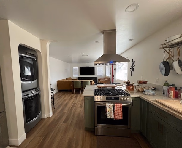 https://upcdn.io/W23MTH6/image/uploads/2025/08/26/4jYsDXfdKq-LAVERNE%20KITCHEN-STOVE.jpg?f=avif&w=900&h=500&fit=cover&quality=60
