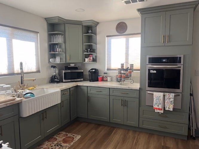 https://upcdn.io/W23MTH6/image/uploads/2025/08/26/4jYsDXg29Z-LAVERNE%20KITCHEN%20OVEN.jpg?f=avif&w=900&h=500&fit=cover&quality=60