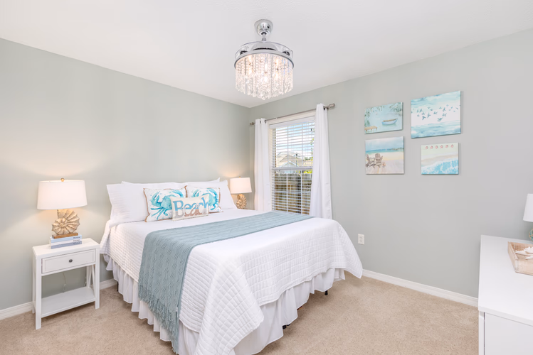 https://upcdn.io/W23MTH6/image/uploads/2025/08/27/4jYr39XV36-moore_real_estate_photo-19.jpg?f=avif&w=900&h=500&fit=cover&quality=60
