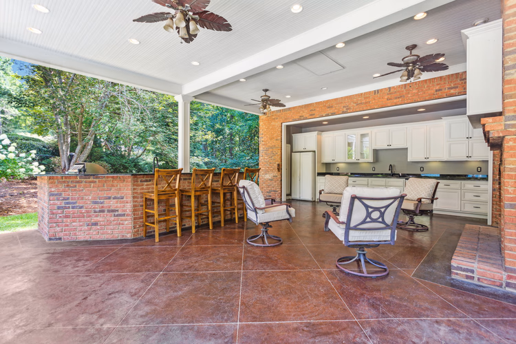 https://upcdn.io/W23MTH6/image/uploads/2025/08/29/4jYWiTA9Bb-5311%20Slater%20Mill%20Cir%20Douglasville%20GA-%20047.jpg?f=avif&w=900&h=500&fit=cover&quality=60