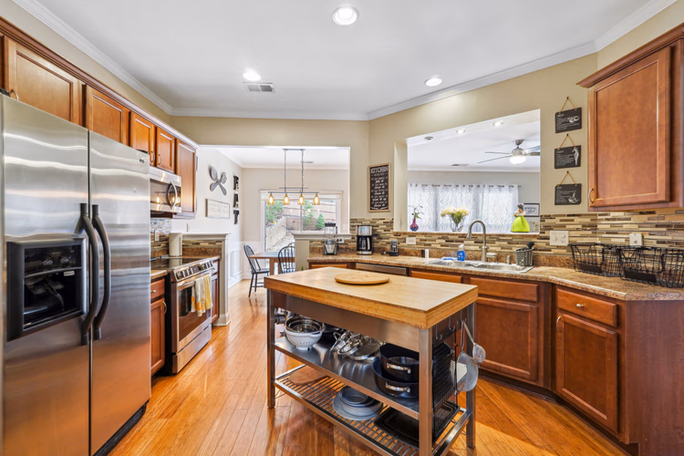 https://upcdn.io/W23MTH6/image/uploads/2025/08/29/4jYWX2kAHu-011%20-%20396%20grenier%20terrace%20ne%20lawrenceville%20ga.jpg?f=avif&w=900&h=500&fit=cover&quality=60