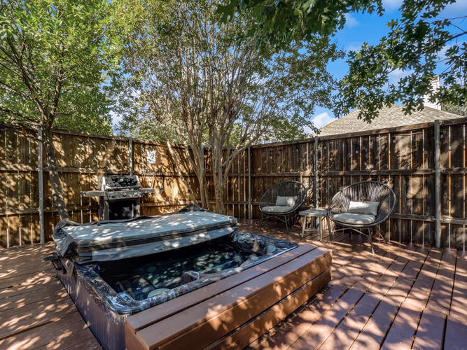 https://upcdn.io/W23MTH6/image/uploads/2025/09/09/4jX5DpQm3E-4219%20Bendwood%20Backyard%20Reshoot%20Final-4.jpg?f=avif&w=900&h=500&fit=cover&quality=60