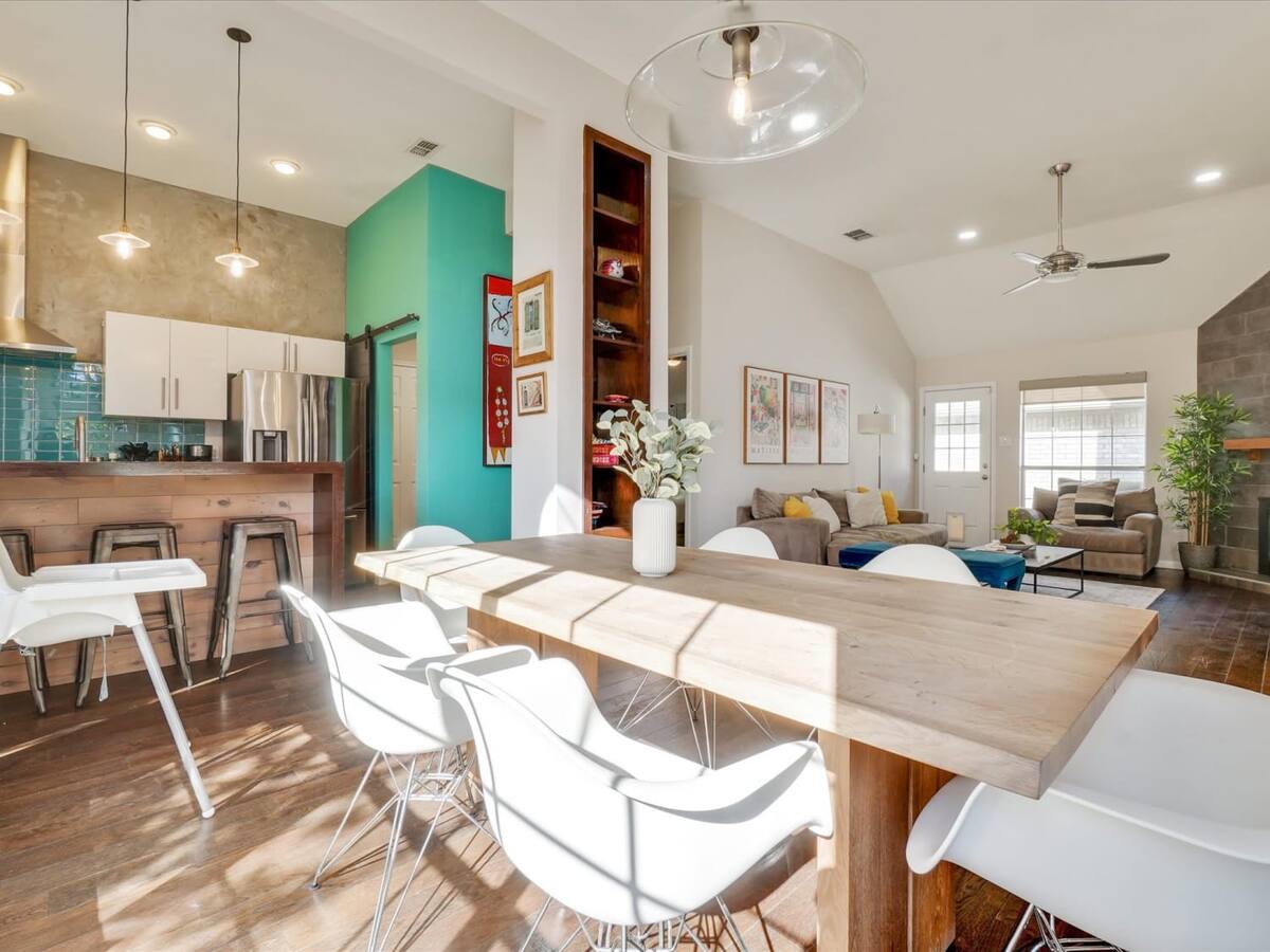 3-BD/2-BA Northern Dallas Retreat | Hot Tub & BBQ