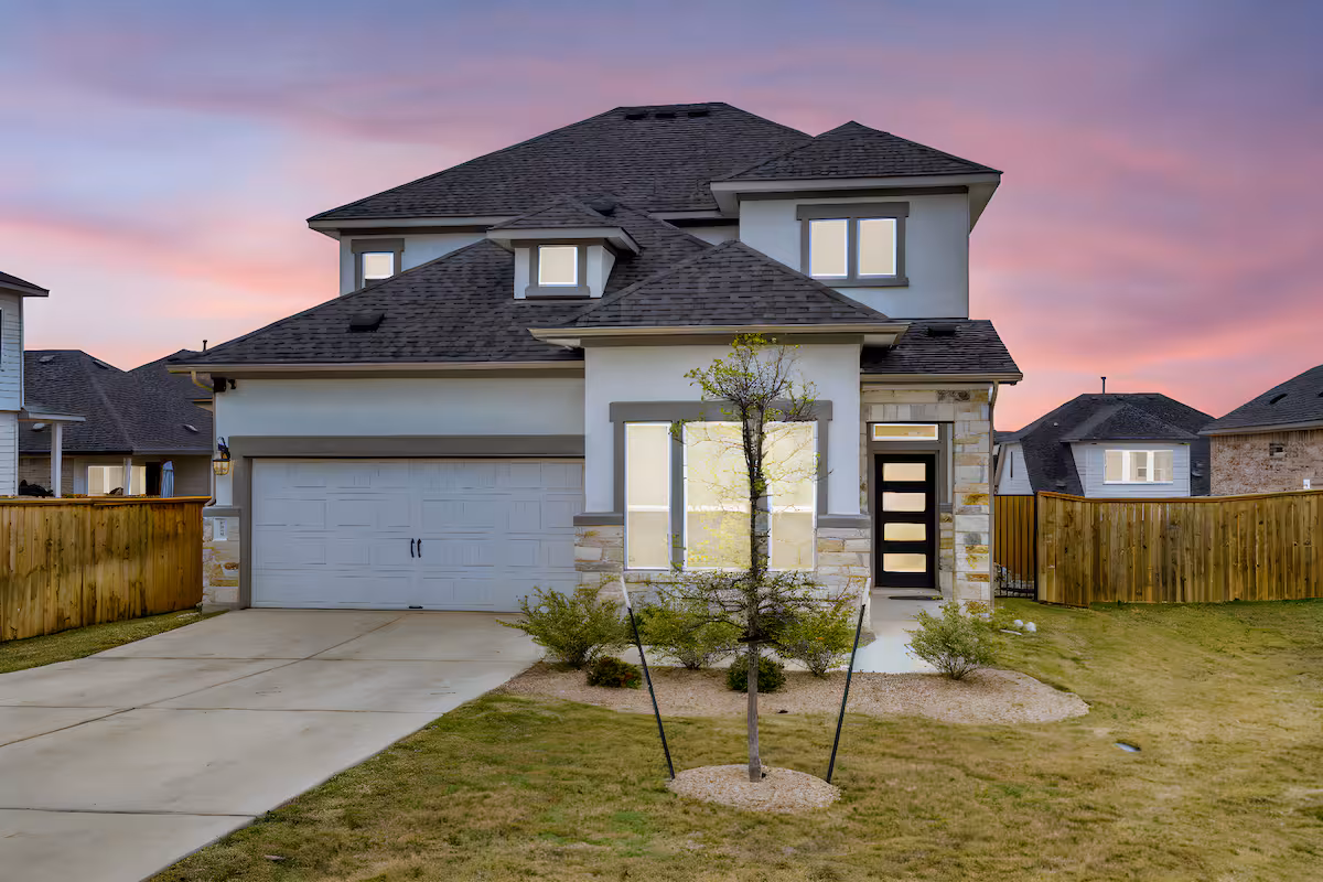 Immediate Move In 4/3 Single Family Home with Grill & parking
