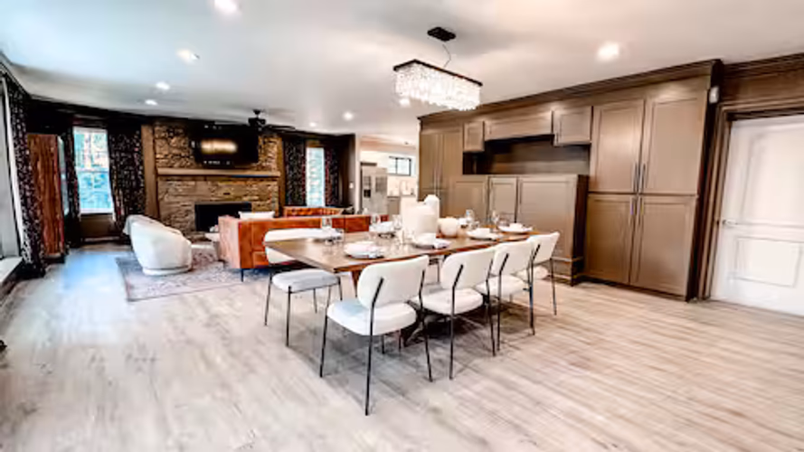 https://upcdn.io/W23MTH6/image/uploads/2025/09/10/4jWvjBeqM1-dining.png?f=avif&w=900&h=500&fit=cover&quality=60