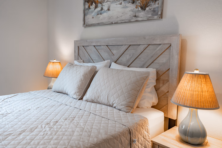 https://upcdn.io/W23MTH6/image/uploads/2025/09/10/4jWu1bfY5D-Guest%20Bedroom%203.1.jpg?f=avif&w=900&h=500&fit=cover&quality=60