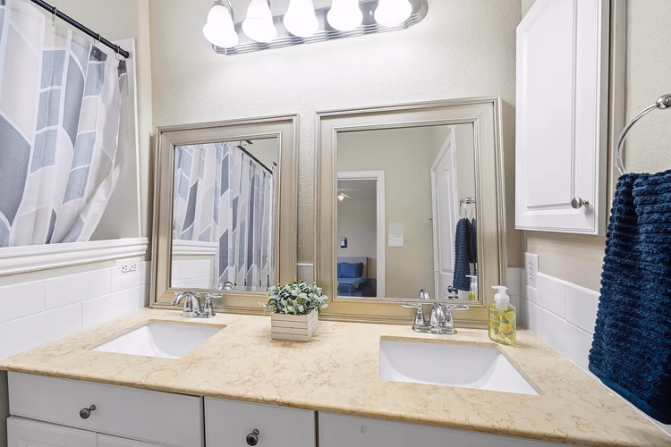 https://upcdn.io/W23MTH6/image/uploads/2025/09/13/4jWXfZHYJX-Primary%20Bath%20374%20Hamilton%20St.%2C%20Lewisville%2C%20TX.jpg?f=avif&w=900&h=500&fit=cover&quality=60