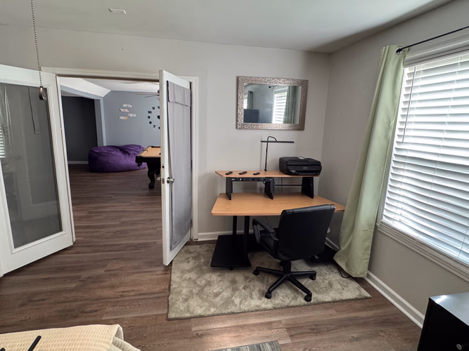 https://upcdn.io/W23MTH6/image/uploads/2025/09/14/4jWQLnW93A-Designated%20Work%20Area2.jpg?f=avif&w=900&h=500&fit=cover&quality=60
