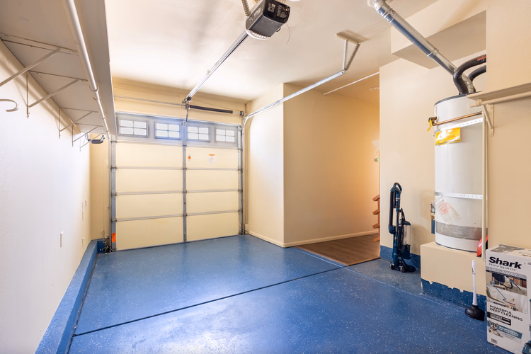 https://upcdn.io/W23MTH6/image/uploads/2025/09/14/4jWPVGDt6Y-Garage.png?f=avif&w=900&h=500&fit=cover&quality=60