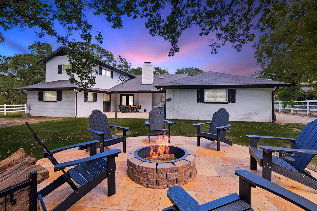 5BD Modern Farmhouse Retreat, Sleeps 12