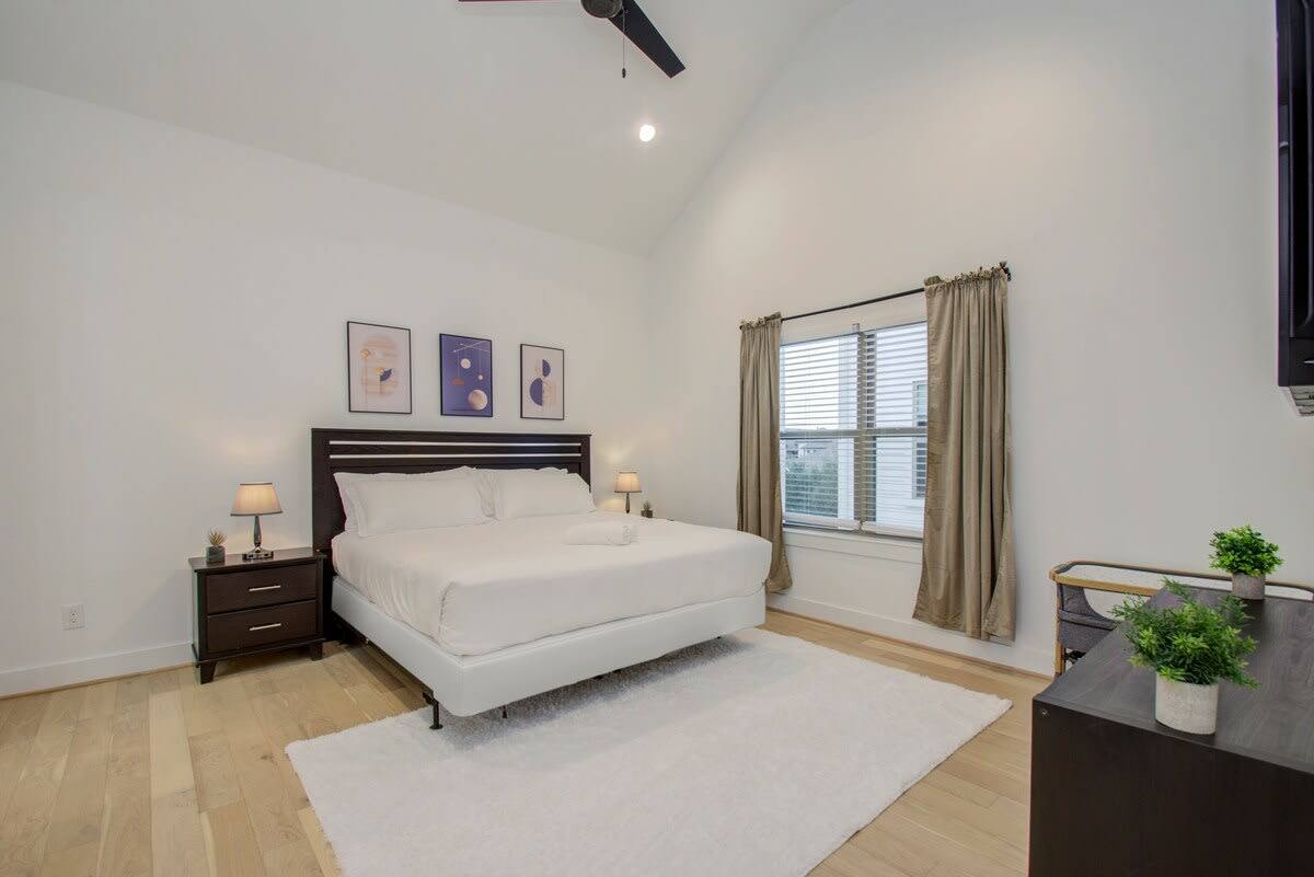 Heart of Houston - Mins to Galleria, DT, Memorial!