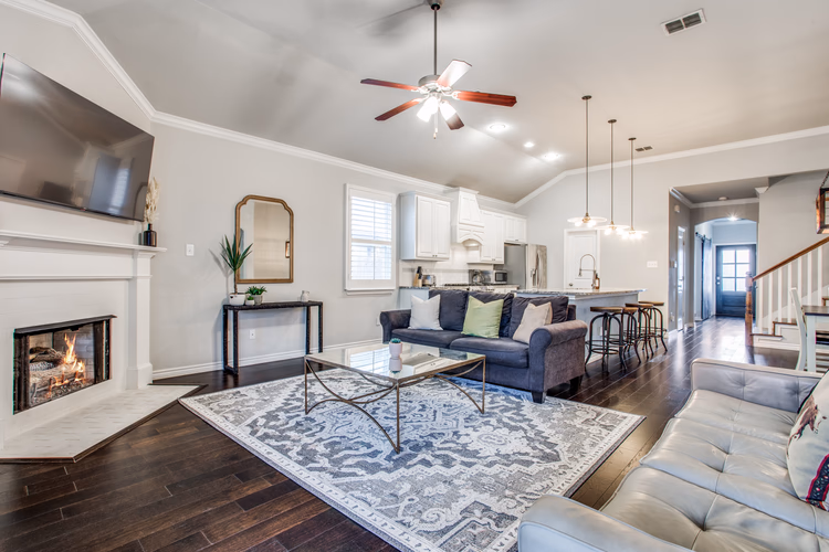 https://upcdn.io/W23MTH6/image/uploads/2025/09/19/4jVj22RHC2-5128-collinwood-ave-fort-worth-tx-76107-High-Res-5.jpg?f=avif&w=900&h=500&fit=cover&quality=60