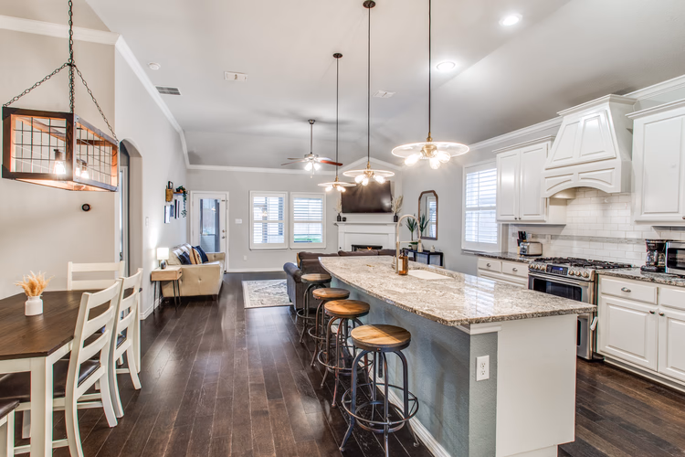 https://upcdn.io/W23MTH6/image/uploads/2025/09/19/4jVj22TGEa-5128-collinwood-ave-fort-worth-tx-76107-High-Res-6.jpg?f=avif&w=900&h=500&fit=cover&quality=60