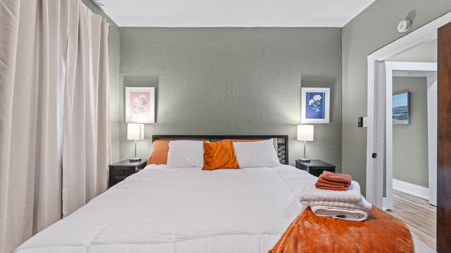 https://upcdn.io/W23MTH6/image/uploads/2025/09/19/4jVifpQu4a-40-web-or-mls-DSC01653.jpg?f=avif&w=900&h=500&fit=cover&quality=60