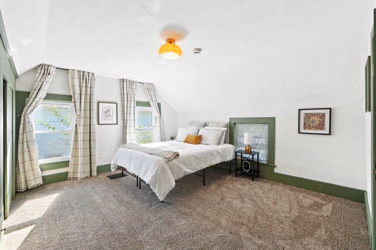 https://upcdn.io/W23MTH6/image/uploads/2025/09/19/4jVicXxFAA-32-web-or-mls-039_DSC04311.jpg?f=avif&w=900&h=500&fit=cover&quality=60