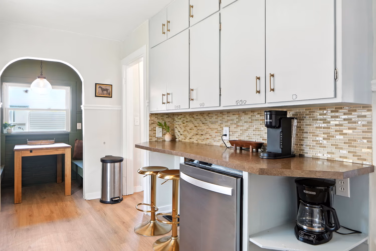 https://upcdn.io/W23MTH6/image/uploads/2025/09/19/4jVicchZ4b-20-web-or-mls-025_DSC04287.jpg?f=avif&w=900&h=500&fit=cover&quality=60