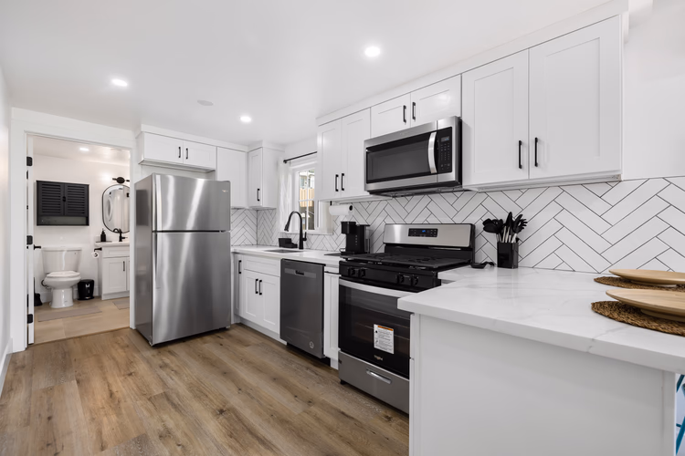 https://upcdn.io/W23MTH6/image/uploads/2025/09/19/4jVhsMCEd8-6V2A0766-eDIT.jpg?f=avif&w=900&h=500&fit=cover&quality=60