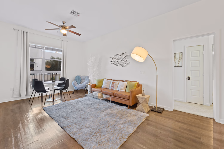 https://upcdn.io/W23MTH6/image/uploads/2025/09/20/4jVhARUV8w-9-web-or-mls-Camino%20Del%20Arroyo%20(8%20of%2050).JPG?f=avif&w=900&h=500&fit=cover&quality=60
