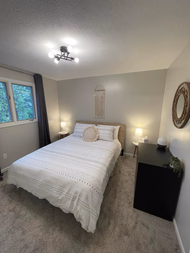 https://upcdn.io/W23MTH6/image/uploads/2025/09/22/4jVMCWgfAq-Bed2.jpeg?f=avif&w=900&h=500&fit=cover&quality=60