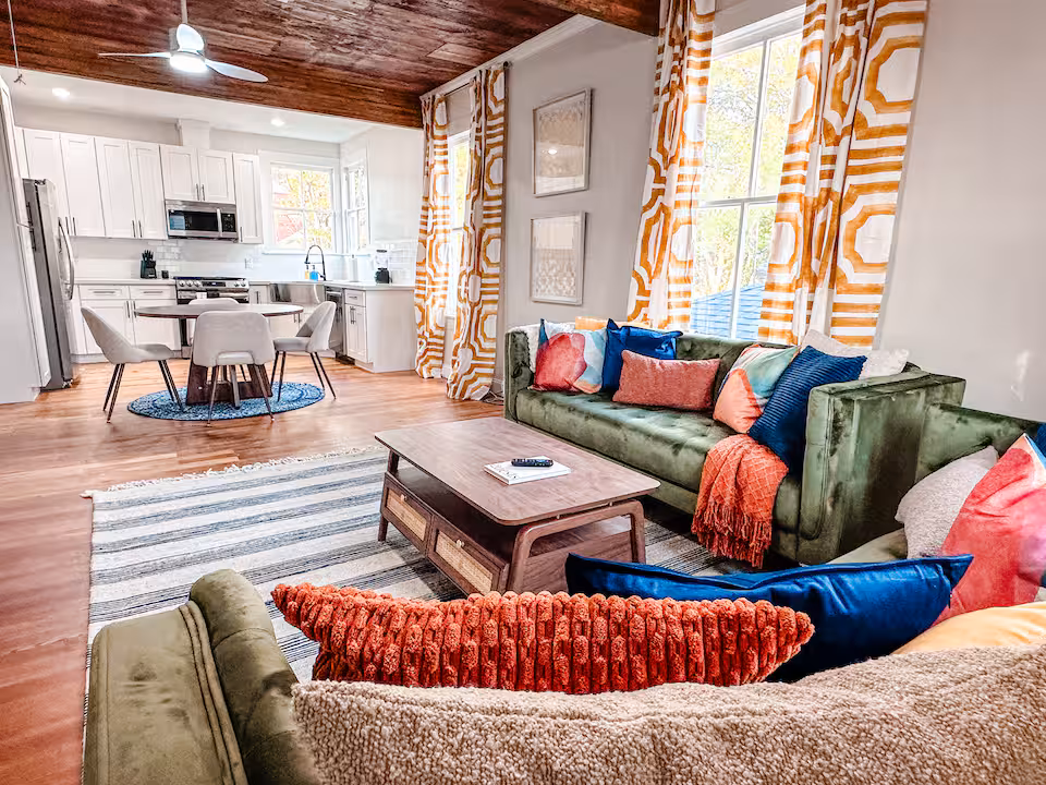 2 Bed/2 Bath New Cottage House with Fire Pit/Grill/Wi-Fi