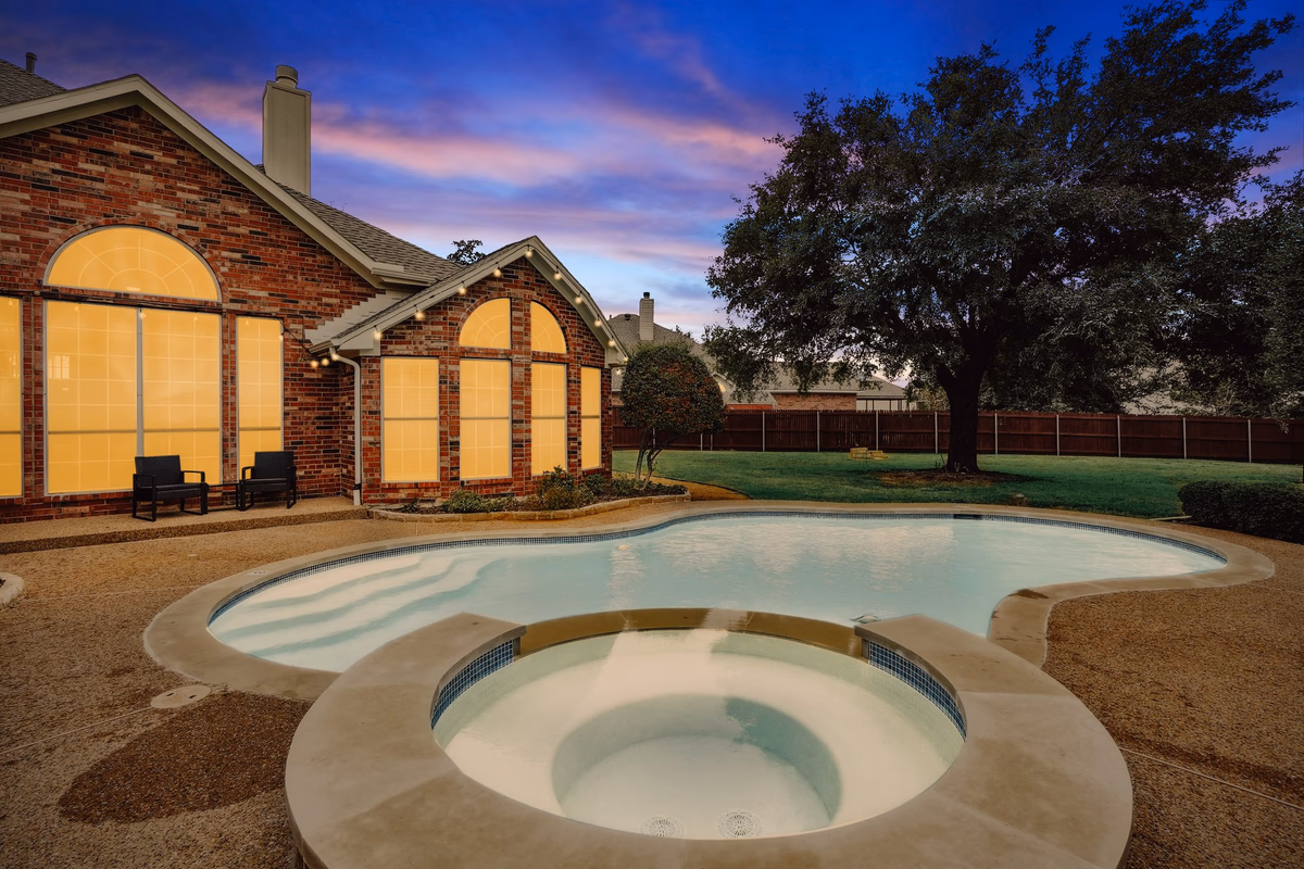 Modern, Spacious - Pool & Backyard Oasis & Cinema