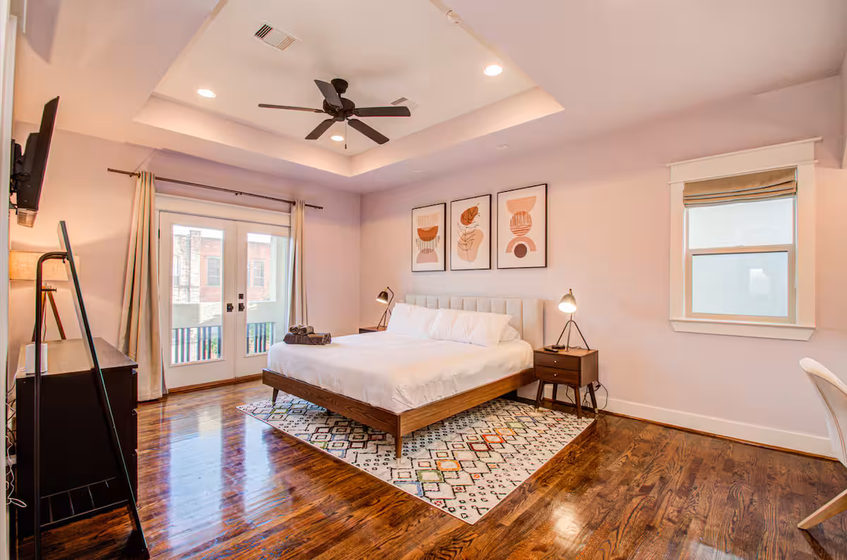 Southern Charm Meets Easy Convenience, 5 mins to DT