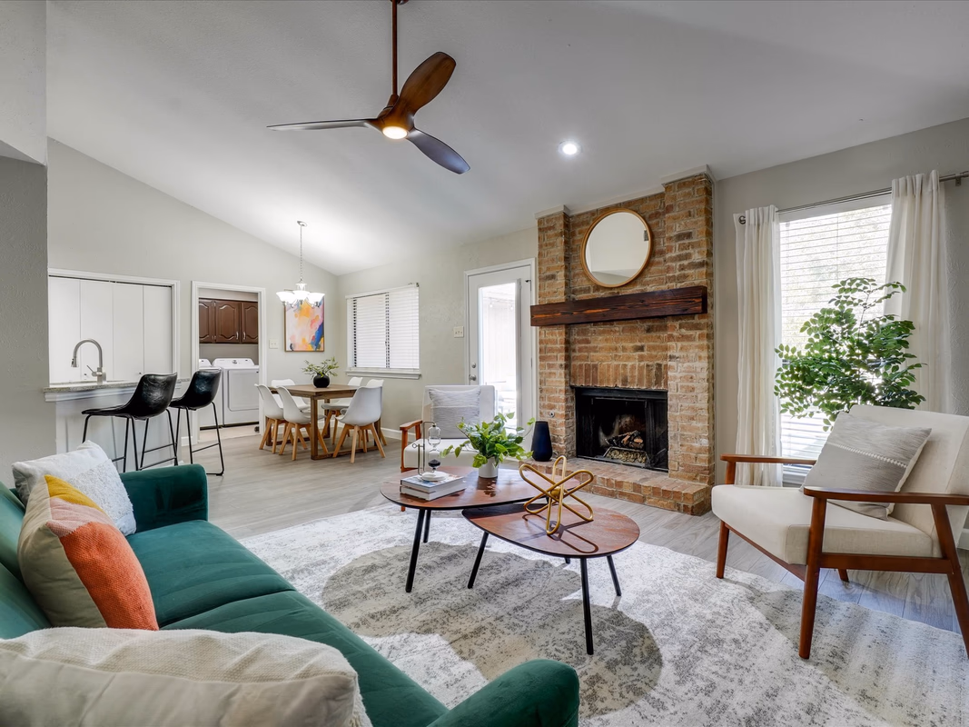 Texan Hideaway - Cozy, Convenient, Comfortable!