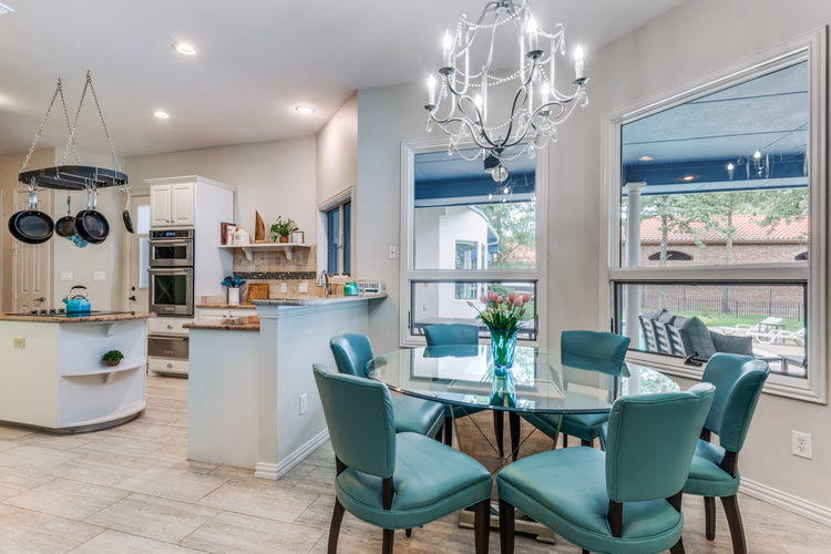 https://upcdn.io/W23MTH6/image/uploads/2025/09/24/4jV5wVxo55-825-carrie-ln-lakewood-village-tx-75068-2-High-Res-13.jpg?f=avif&w=900&h=500&fit=cover&quality=60