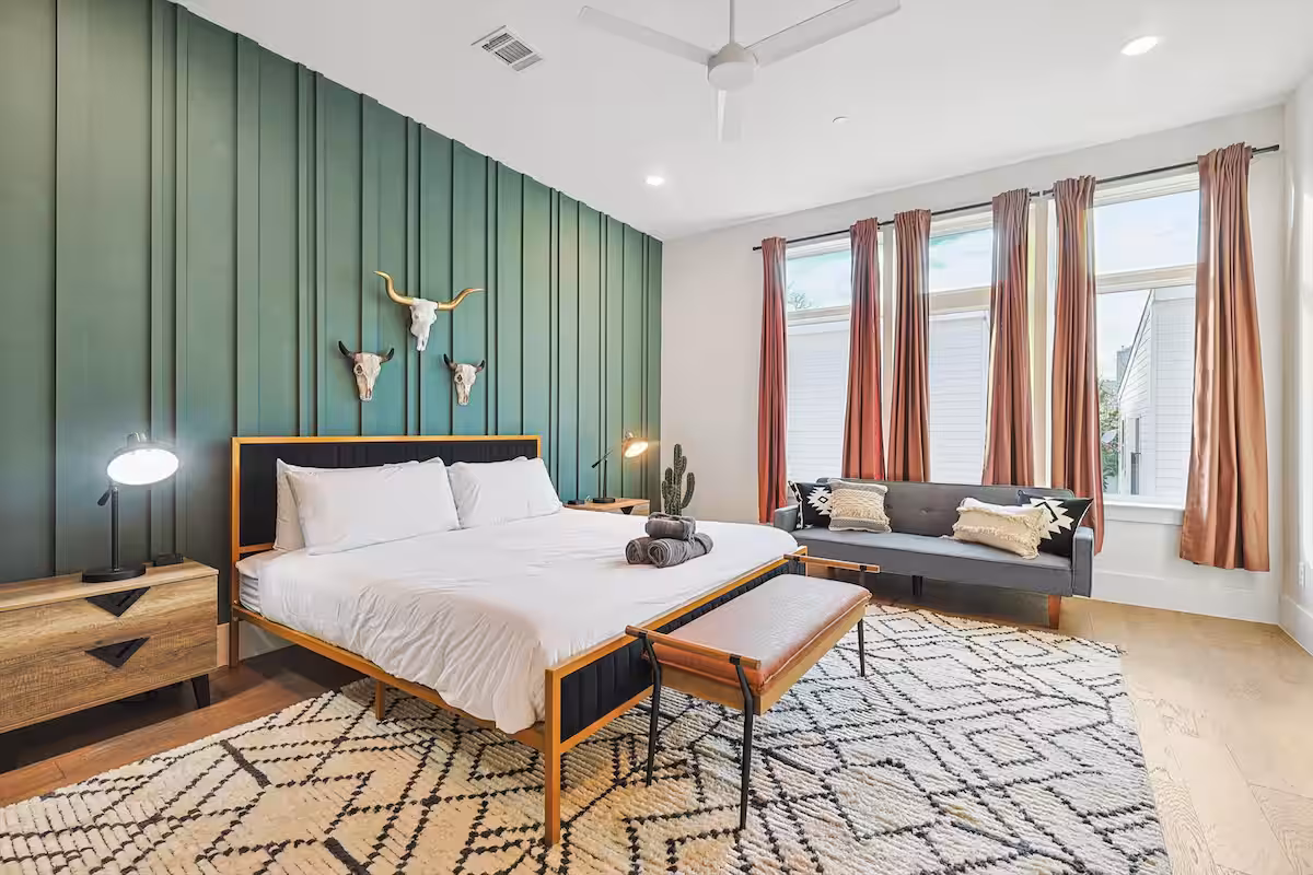 Best of The Cedars - Dallas Views, Rooftop Luxury