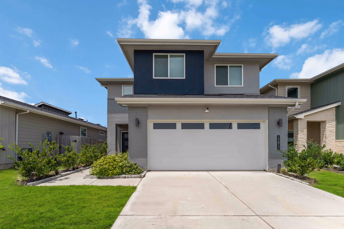 Oasis: Gated w/Park, Trails near Downtown/Med Center/Pearland/NRG stadium!"