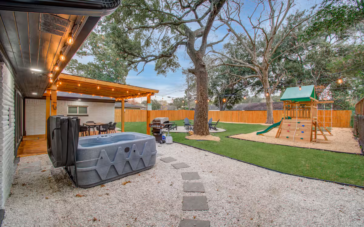 Central Convenience x Modern Luxury - Heart of Houston