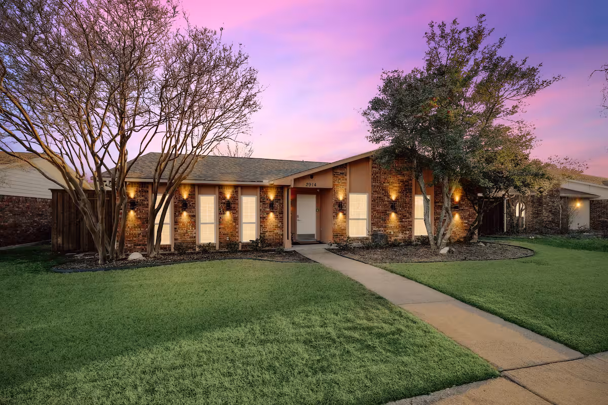 Garlands Hidden Gem, 4 Bedrooms, Hot Tub, Patio