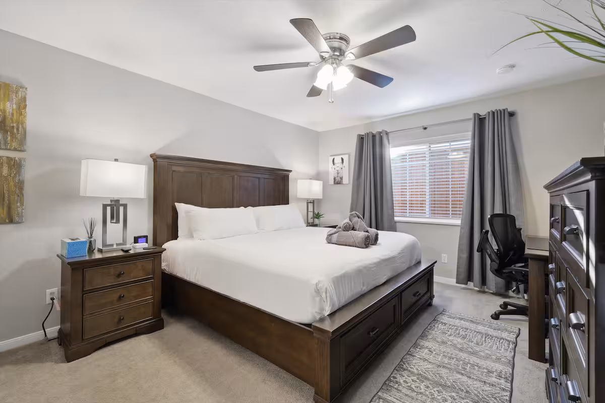 Garlands Hidden Gem, 4 Bedrooms, Hot Tub, Patio