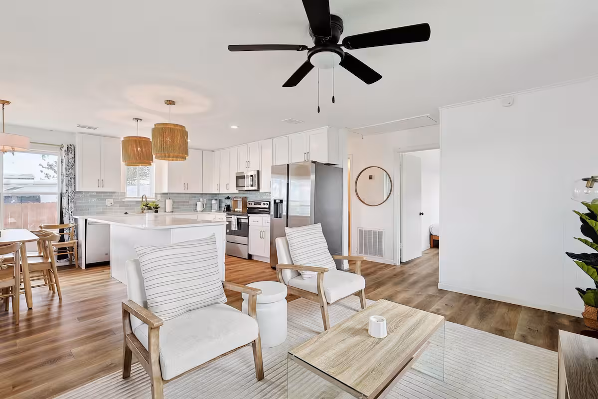 Tranquil Lakeside Escape, 2 Bedrooms, Patio, Views