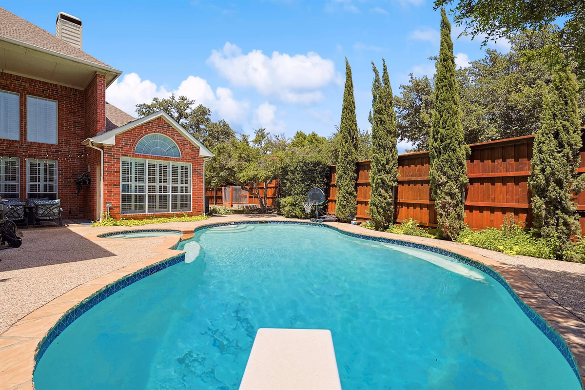 Elegant & Luxurious 4BD Living w Pool, Patio, BBQ