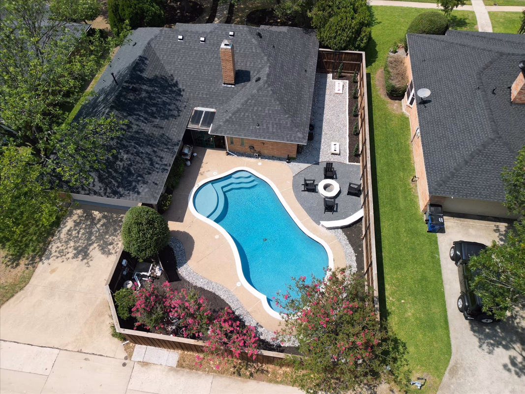 Allen Abode - 4 Bedrm. Pool, Fire Pit , Charm
