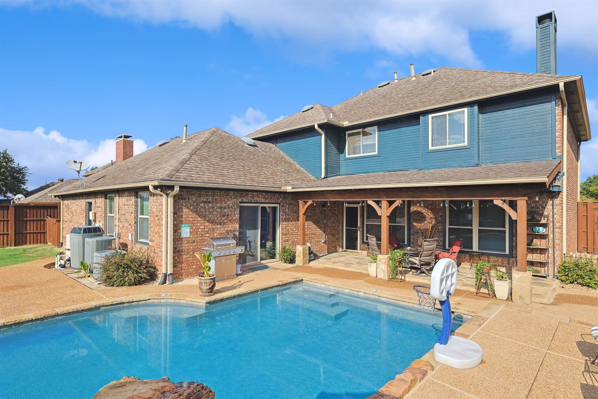 Vista Valley Vacay, 5-BD w Pool & Cinema