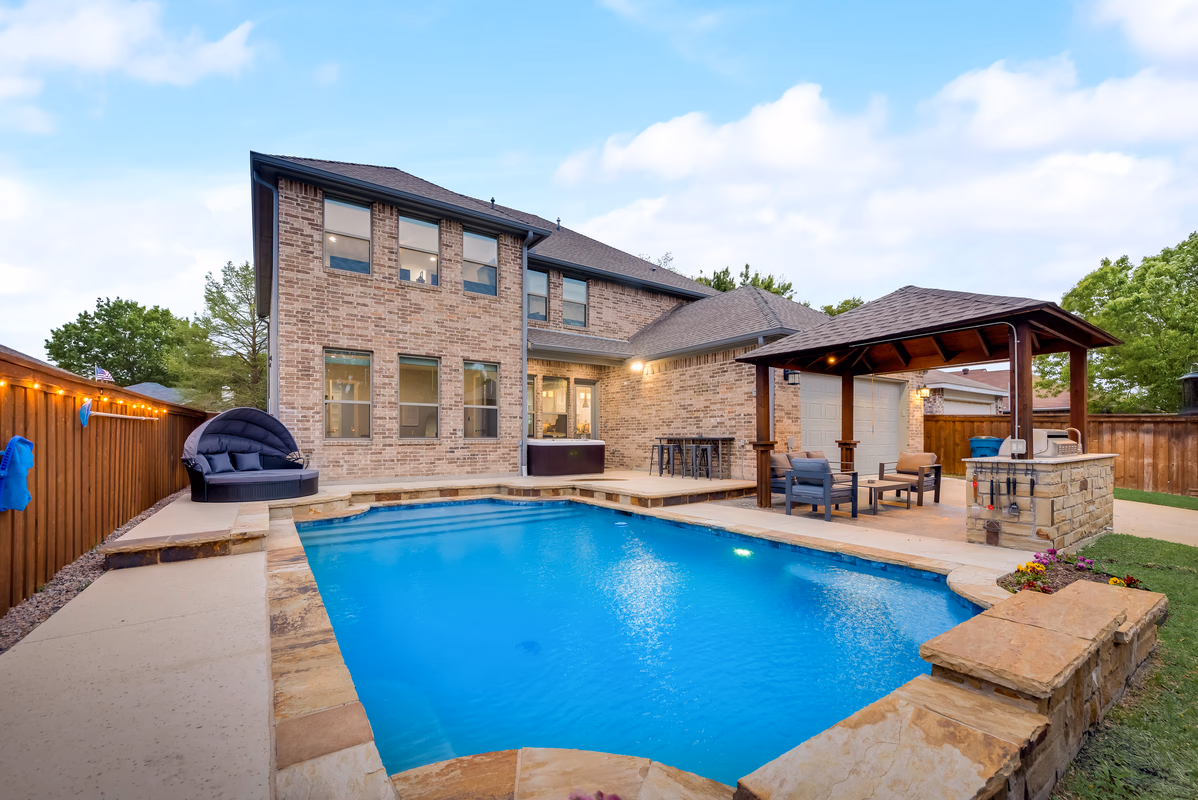 Valley Vista Luxury Retreat w Pool, Cinema, Games