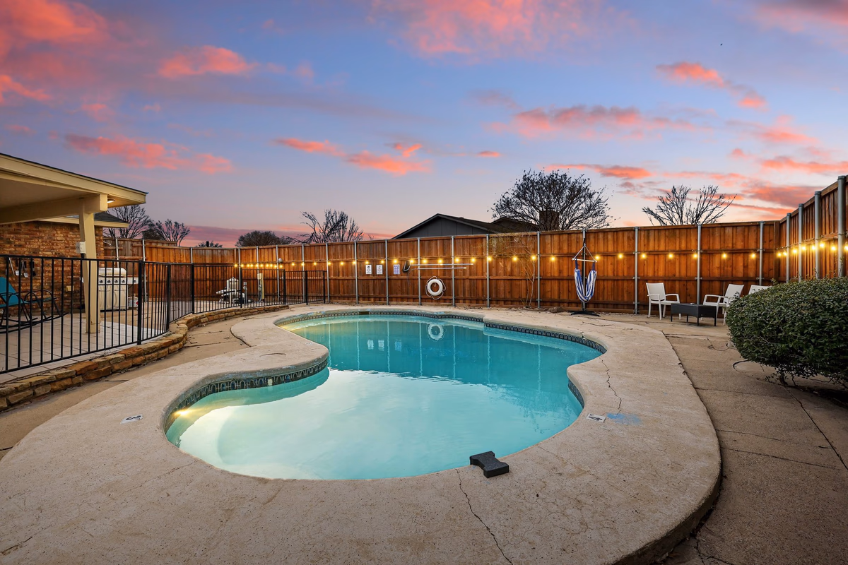 Luxury Retreat in Carrollton - Pool, Patio & More