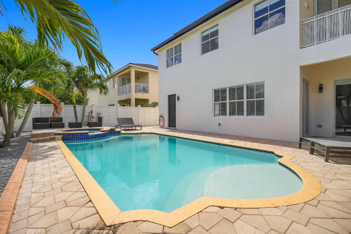 5-BD,5-BA Tropical Oasis - Pool, Patio, Fun