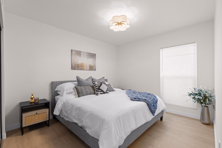 https://upcdn.io/W23MTH6/image/uploads/2025/10/01/4jU8mxm96S-Photo%20Jun%2003%202025%2C%209%2042%2018%20PM.jpg?f=avif&w=900&h=500&fit=cover&quality=60