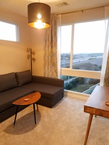 https://upcdn.io/W23MTH6/image/uploads/2025/10/02/4jU2Mkz4J4-Shoreline%2007%20-%20BR4%20Office%20Guest.png?f=avif&w=900&h=500&fit=cover&quality=60